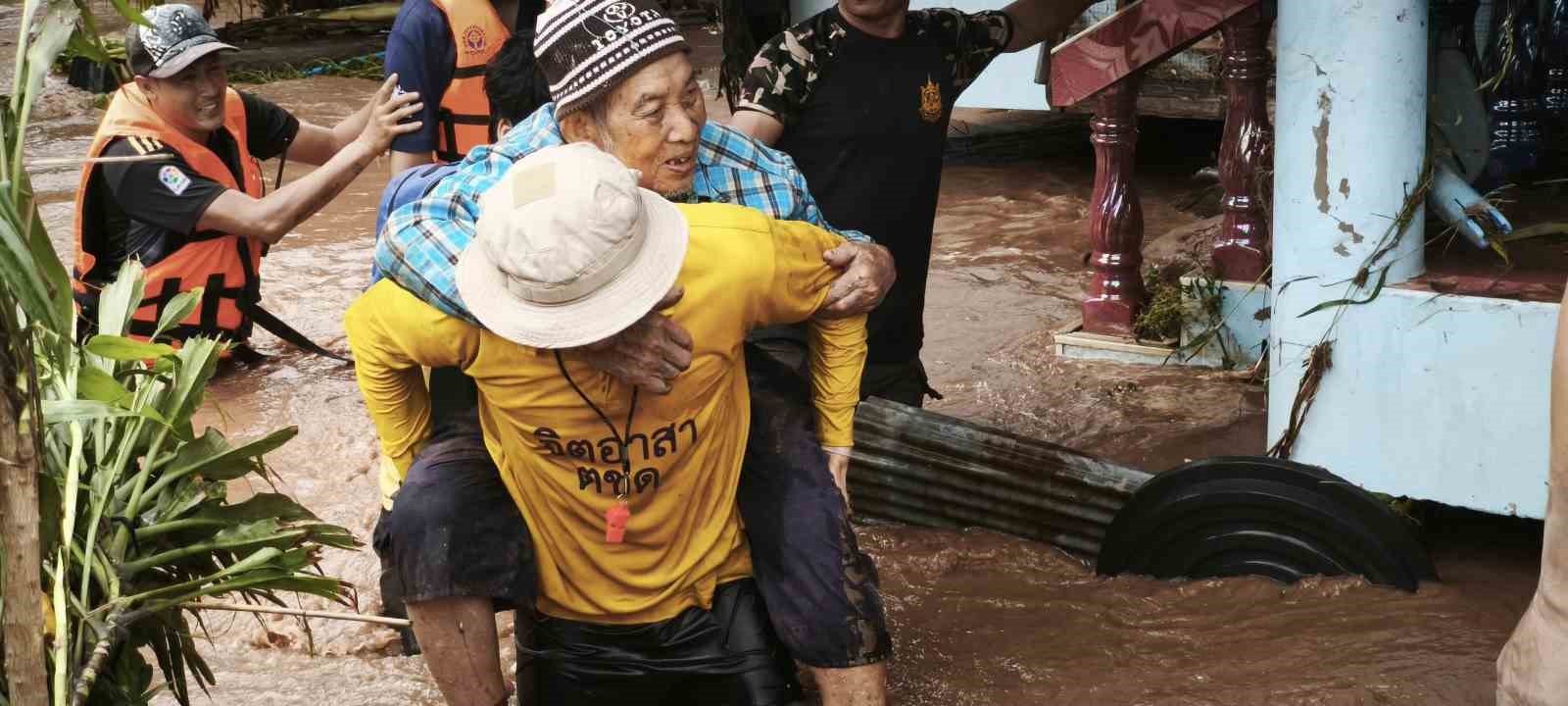 guneydogu-asyada-bualoi-tayfunu-nedeniyle-bilanco-agirlasiyor-53-olu