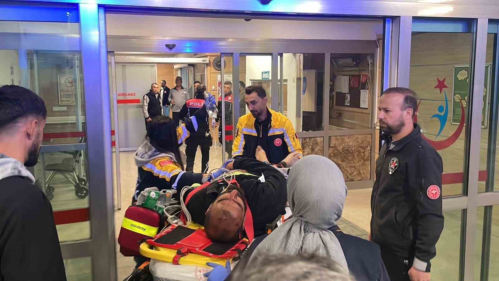 hastane-santiyesinde-bicakli-kavga-1i-agir-4-yarali