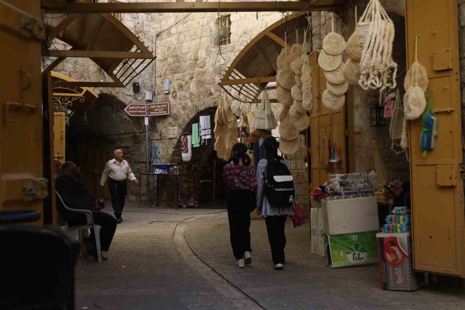 israil-isgali-altindaki-el-halilde-turkiye-sevgisi