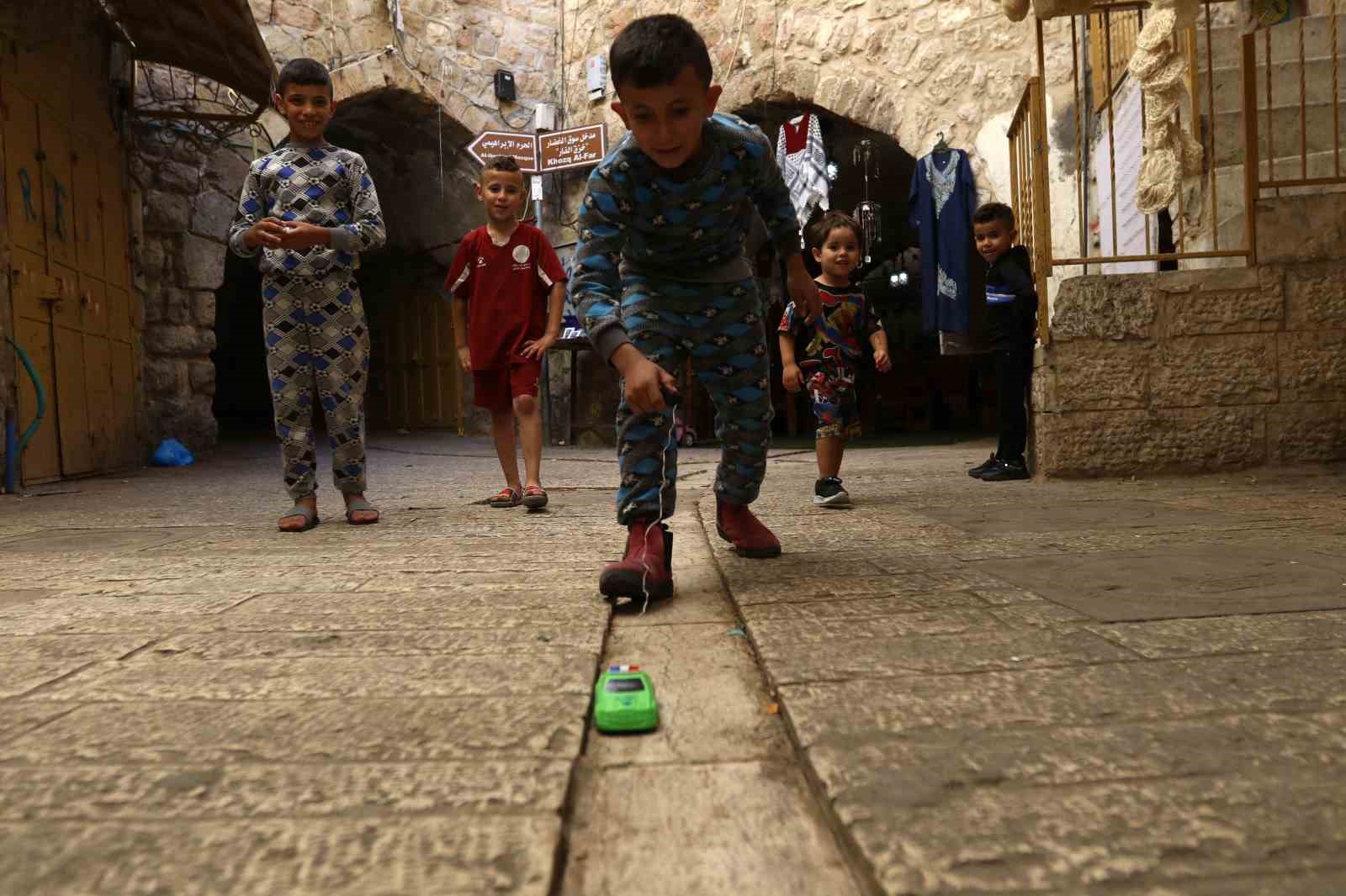 israil-isgali-altindaki-el-halilde-turkiye-sevgisi