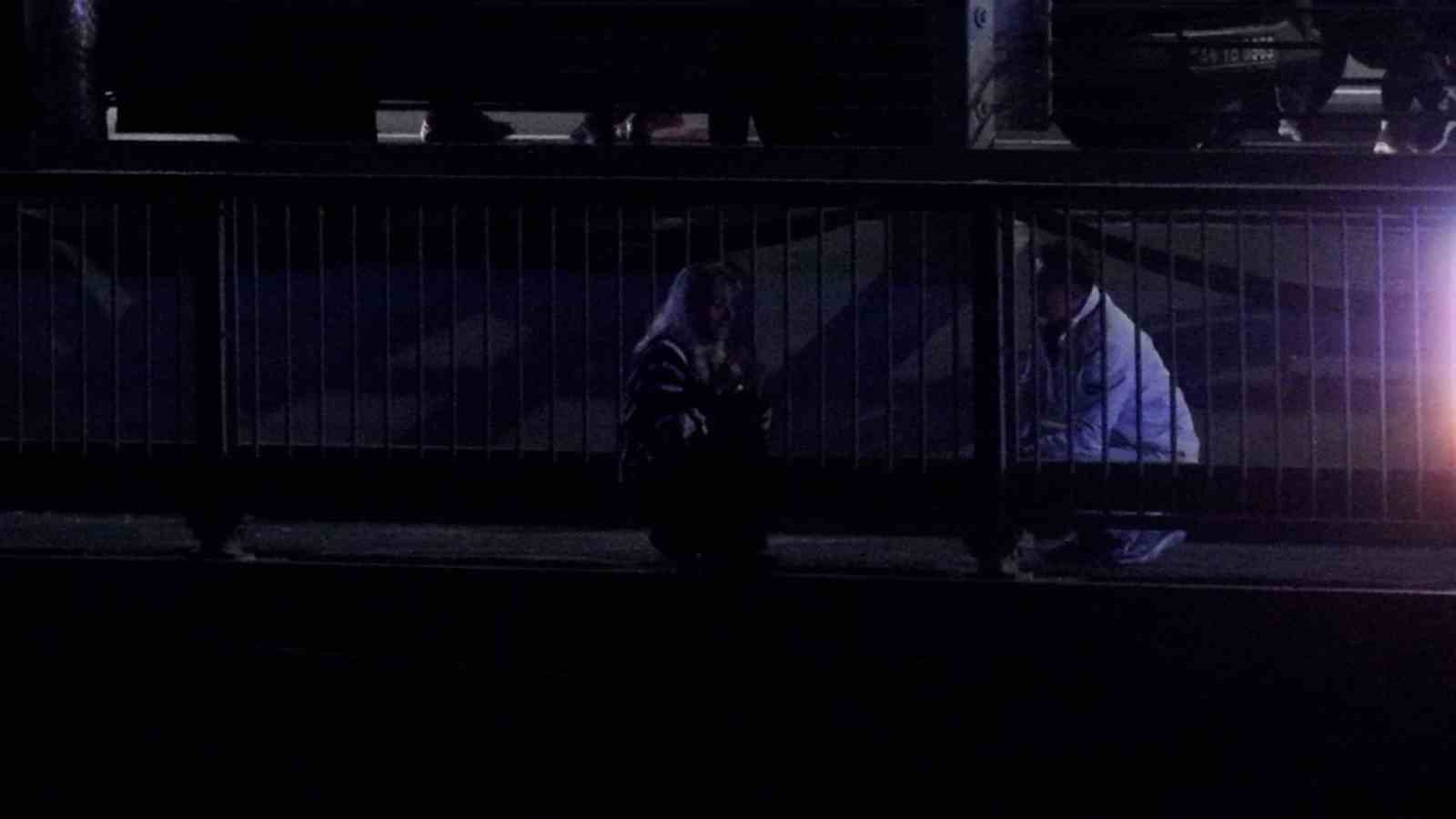 istanbulda-kopruden-atlamak-isteyen-kadini-muzakereci-polis-boyle-ikna-etti