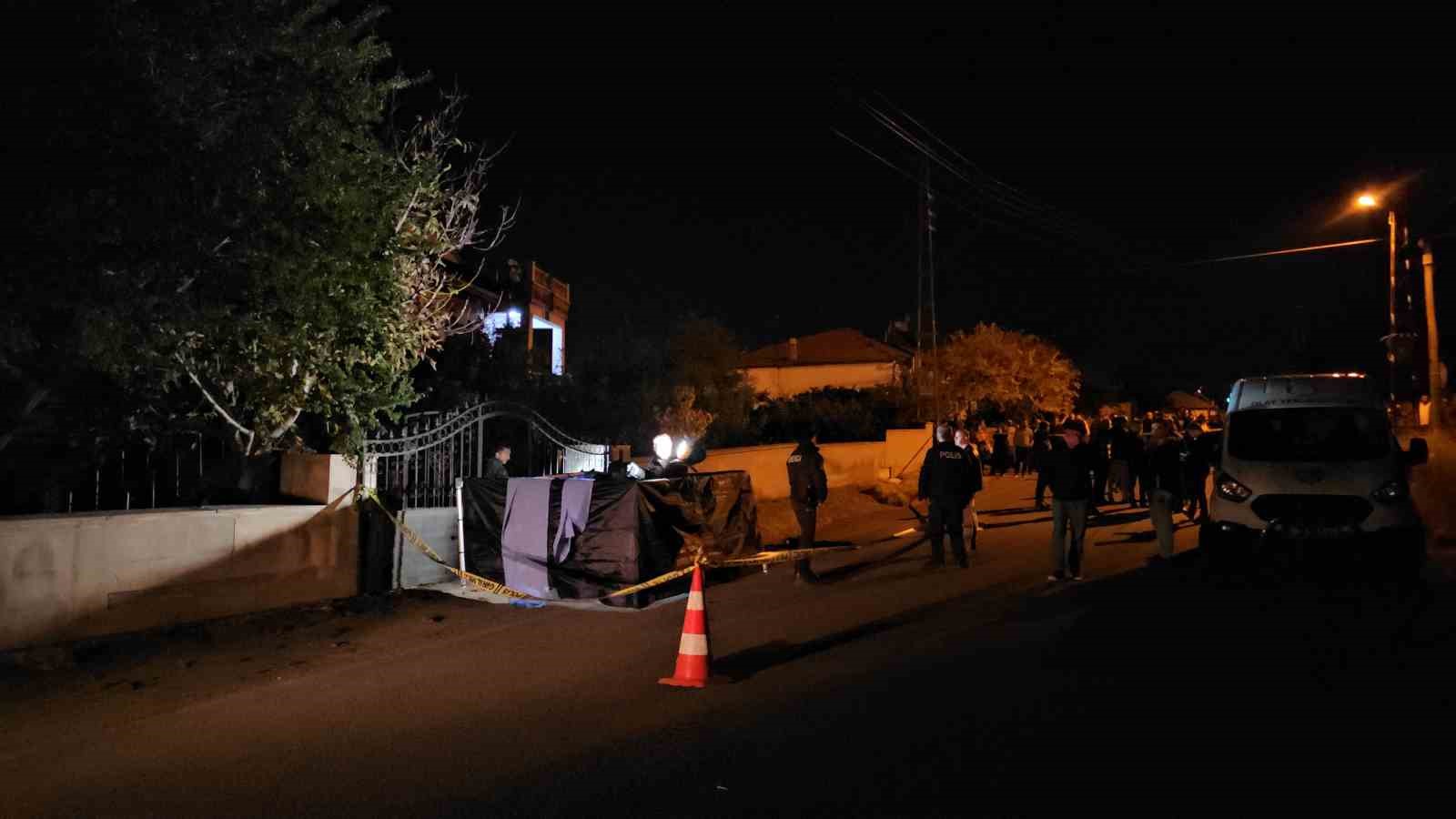 kayseride-cifte-cinayet-kari-koca-cami-cikisinda-evlerinin-onunde-olduruldu