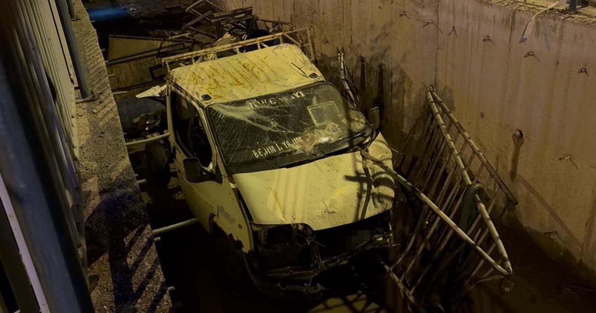 kayseride-kamyonet-kanala-uctu-1i-agir-2-yarali