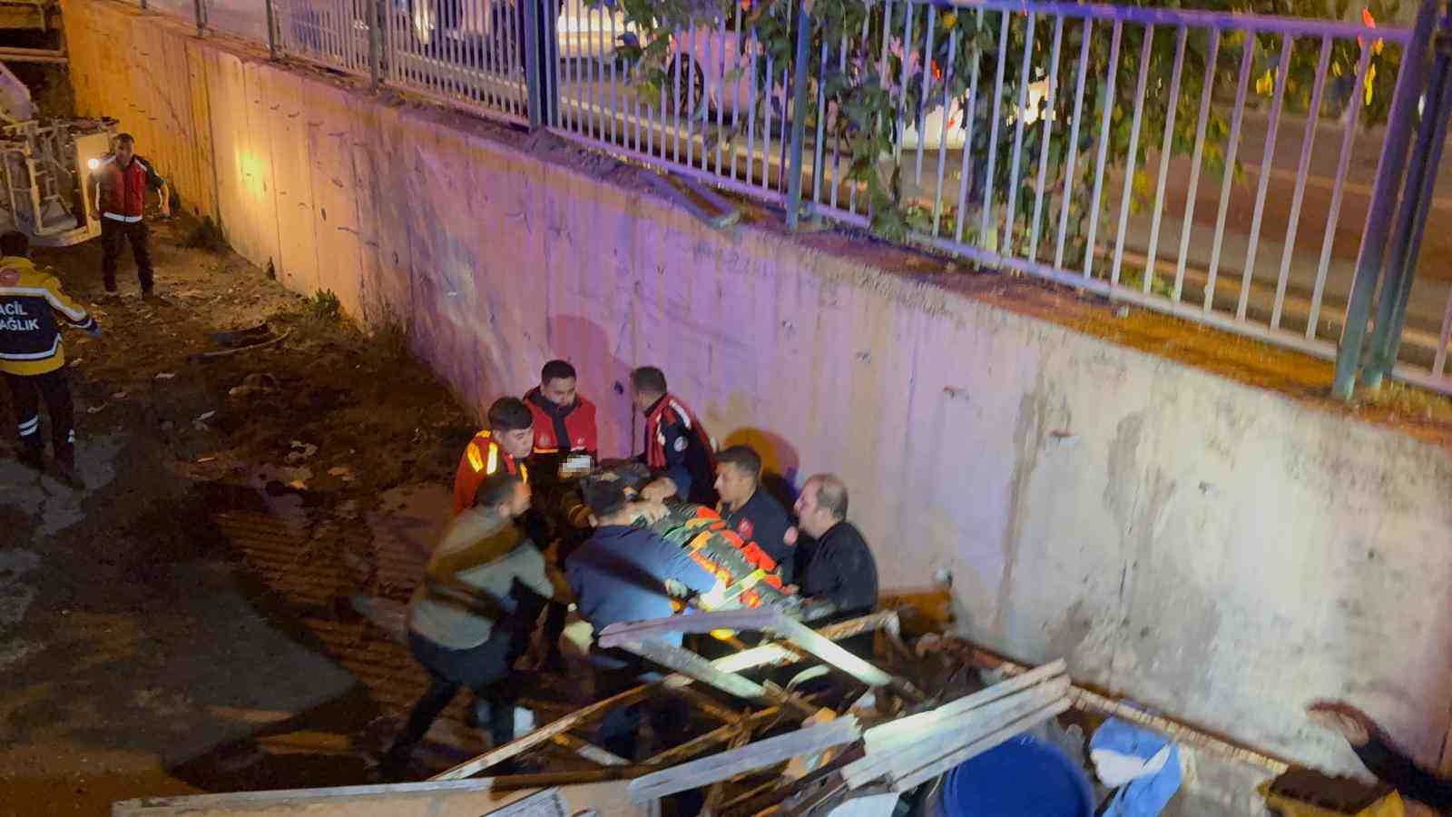 kayseride-kamyonet-kanala-uctu-1i-agir-2-yarali