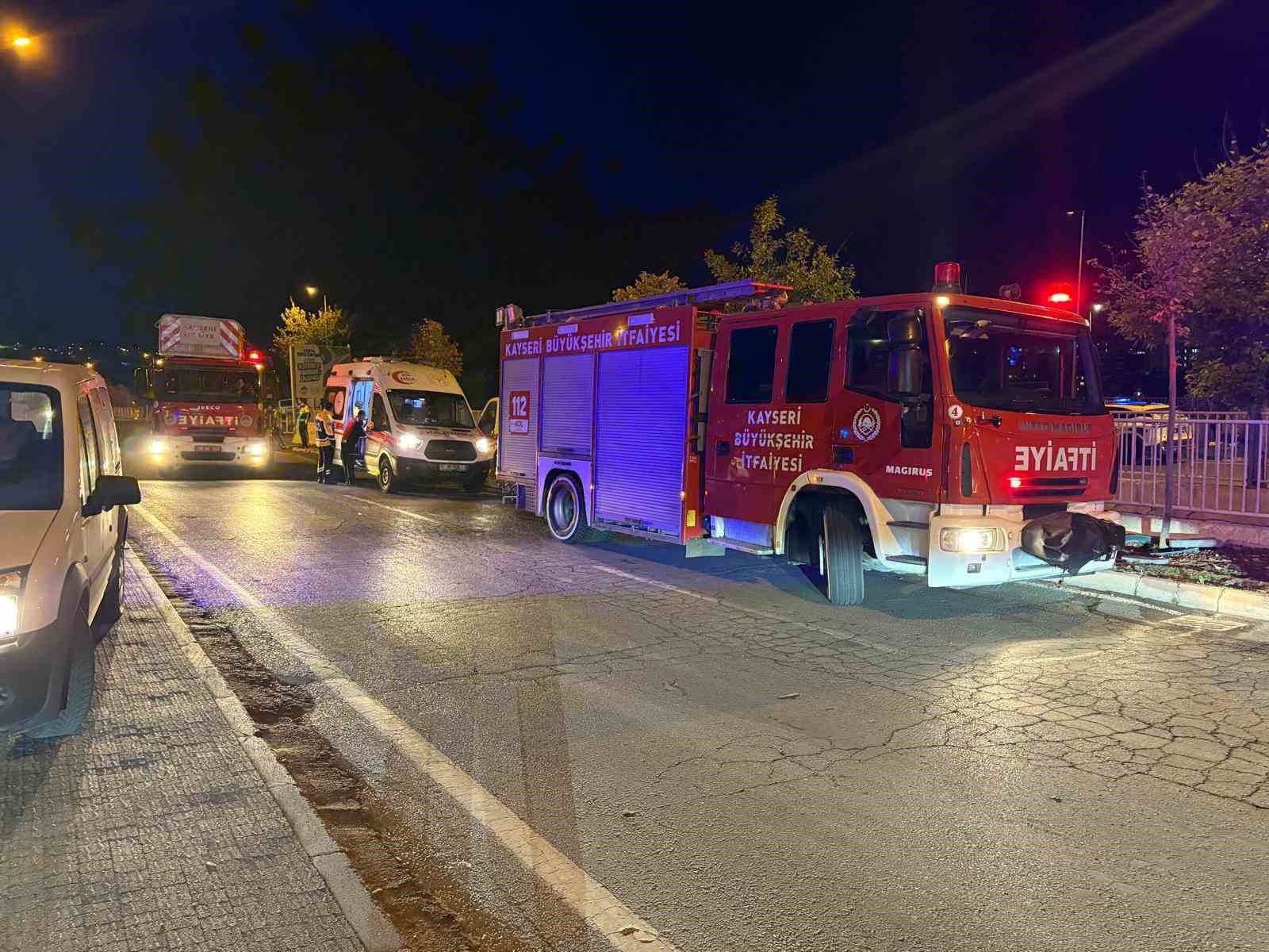 kayseride-kamyonet-kanala-uctu-1i-agir-2-yarali