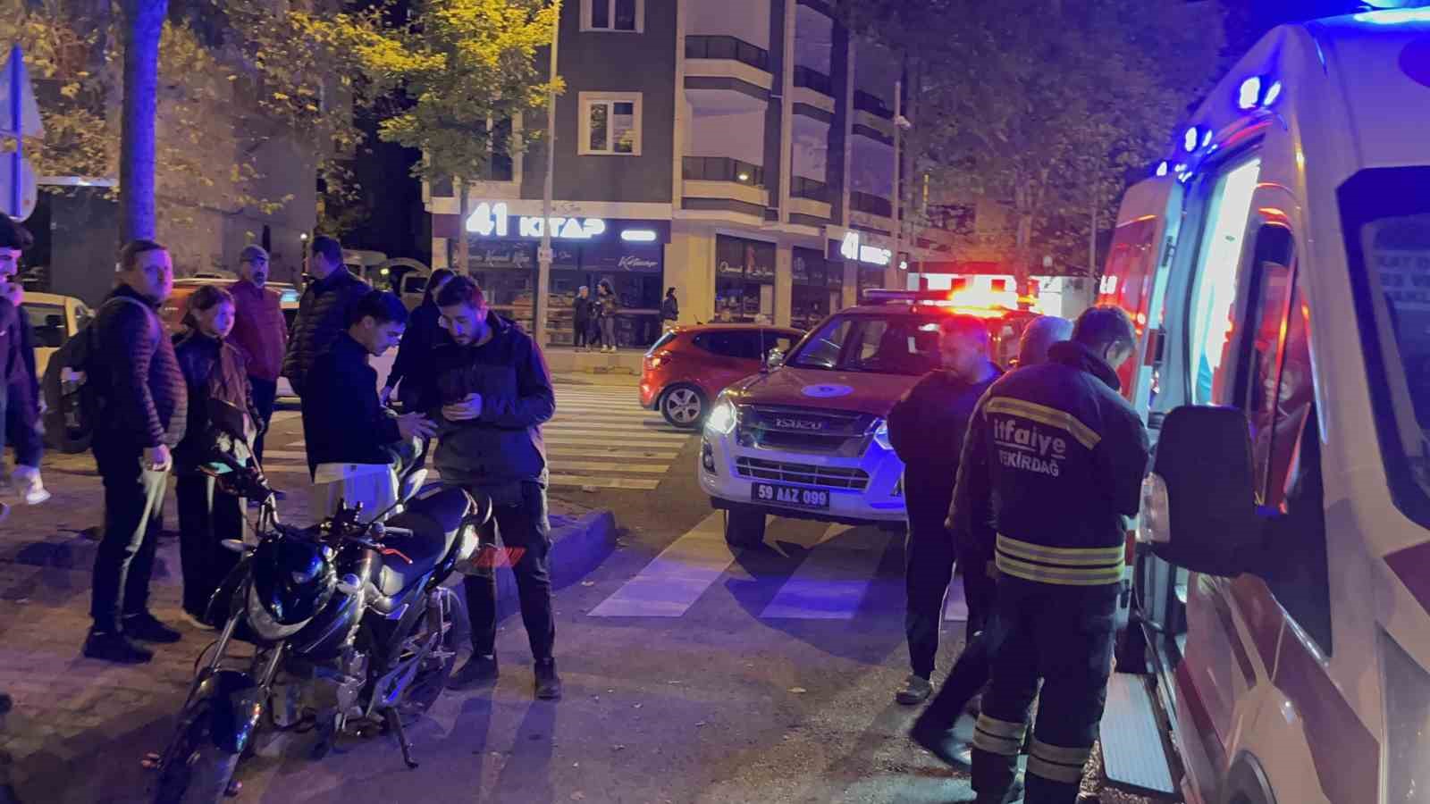 kaza-sonrasi-genc-surucunun-ayagi-motosikletin-pedal-demirine-sikisti