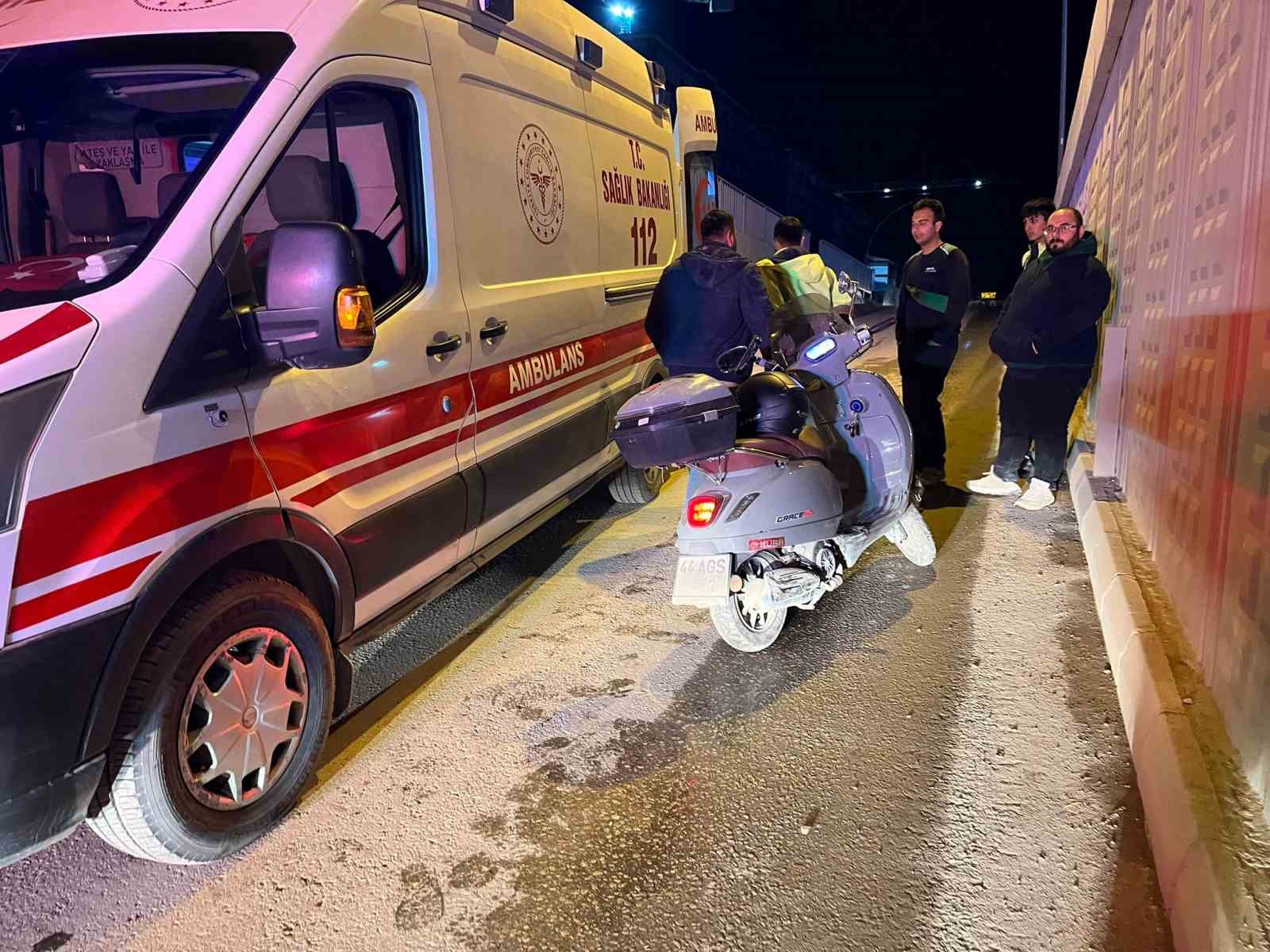 malatyada-alt-gecitte-motosiklet-kazasi-2-yarali