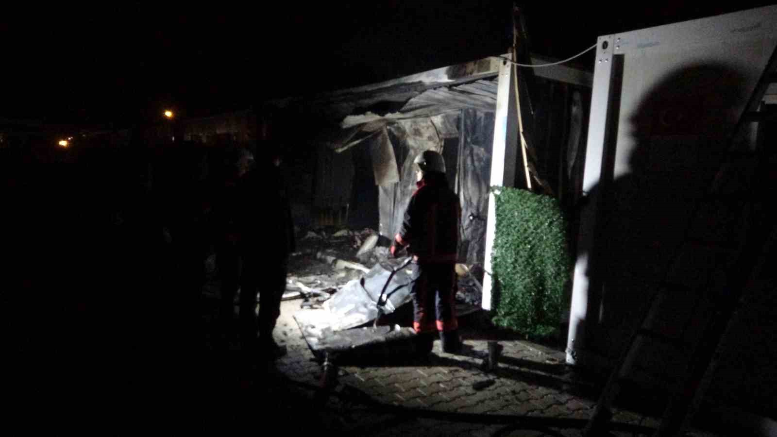 malatyada-konteyner-kentte-korkutan-yangin