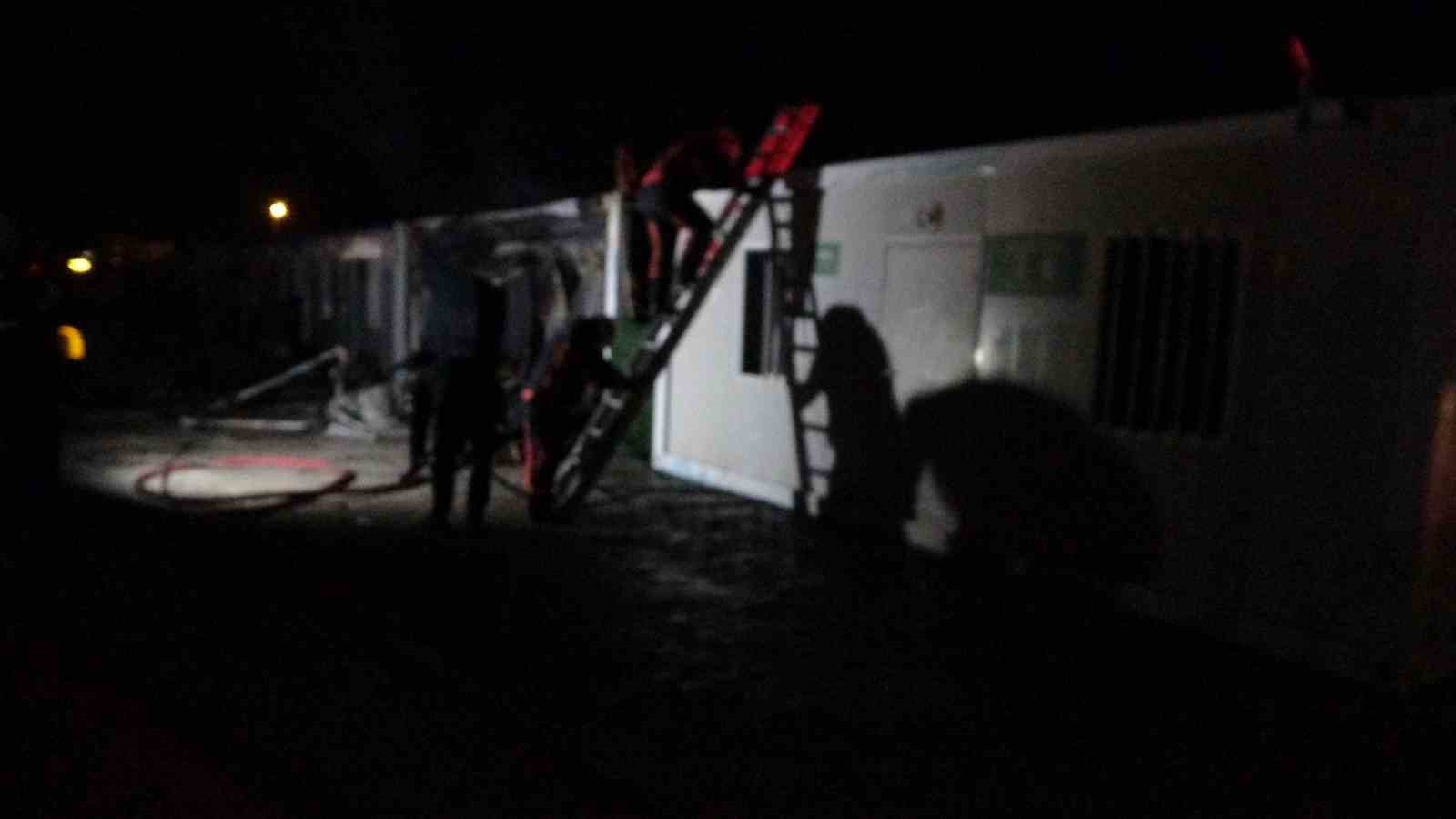 malatyada-konteyner-kentte-korkutan-yangin