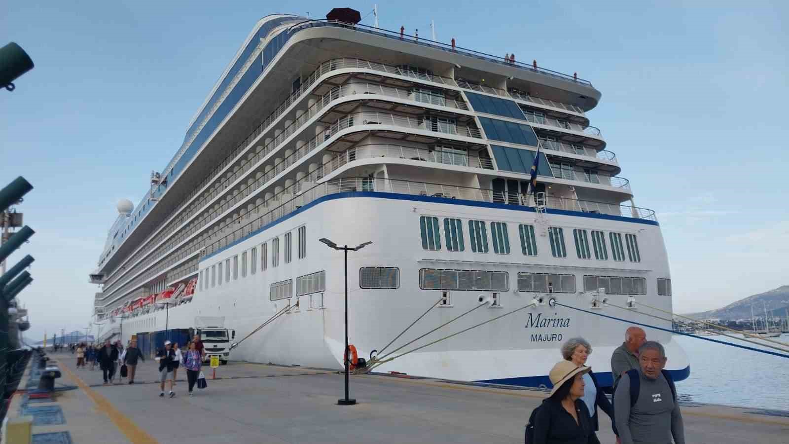 marina-bin-194-yolcu-getirdi