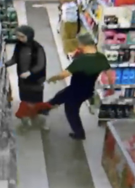 markette-cocugunu-tekmeleyen-baba-tutuklandi