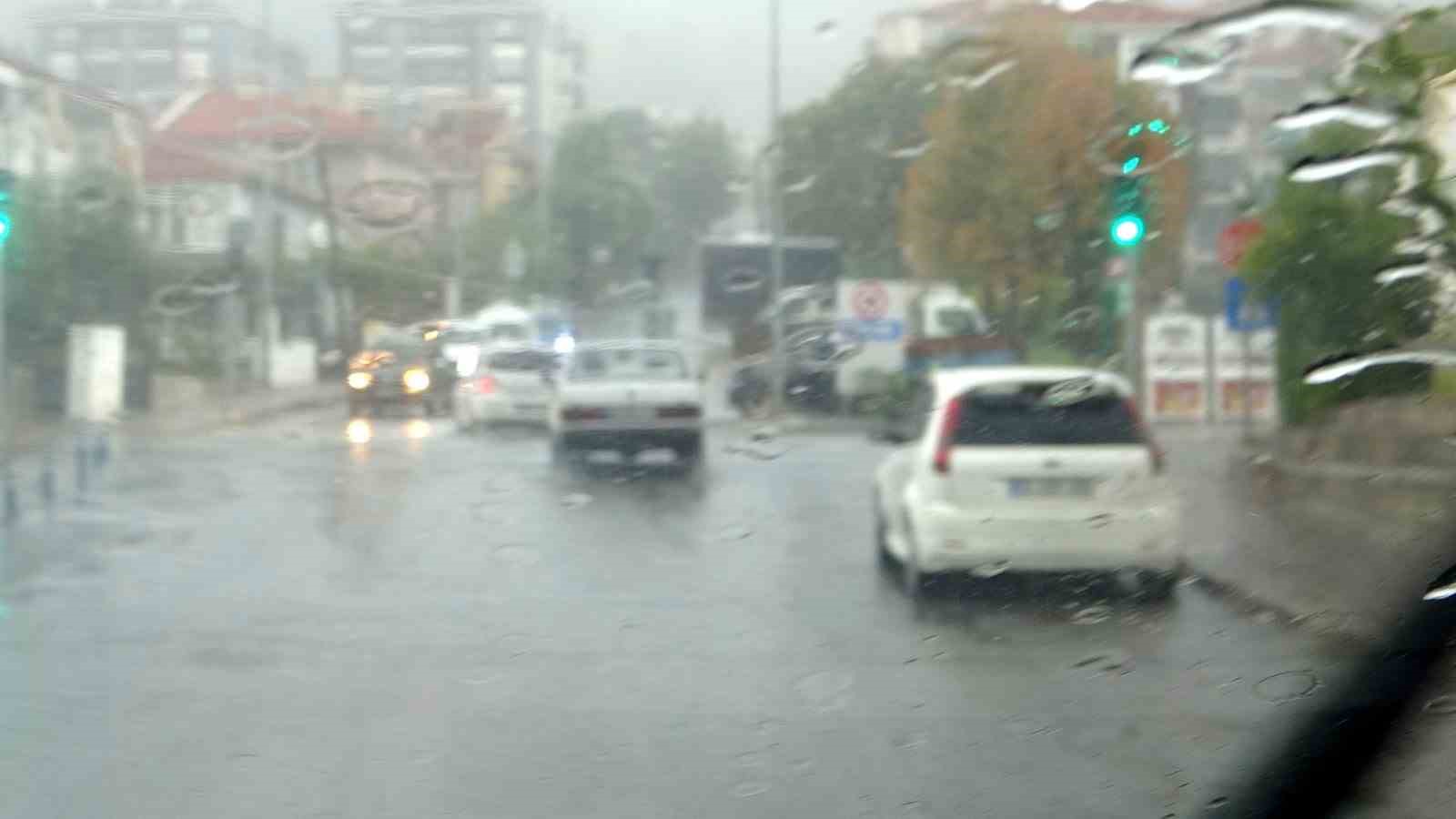 mentesede-saganak-yagis-hayati-olumsuz-etkiledi