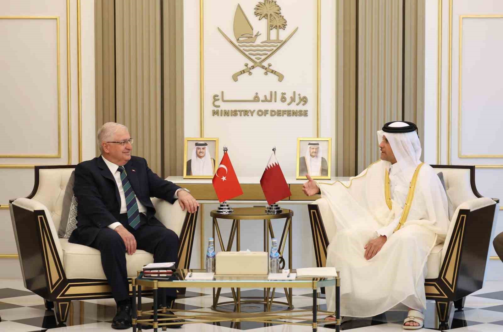 milli-savunma-bakani-guler-katarli-mevkidasi-hassan-bin-ali-al-thani-ile-gorustu