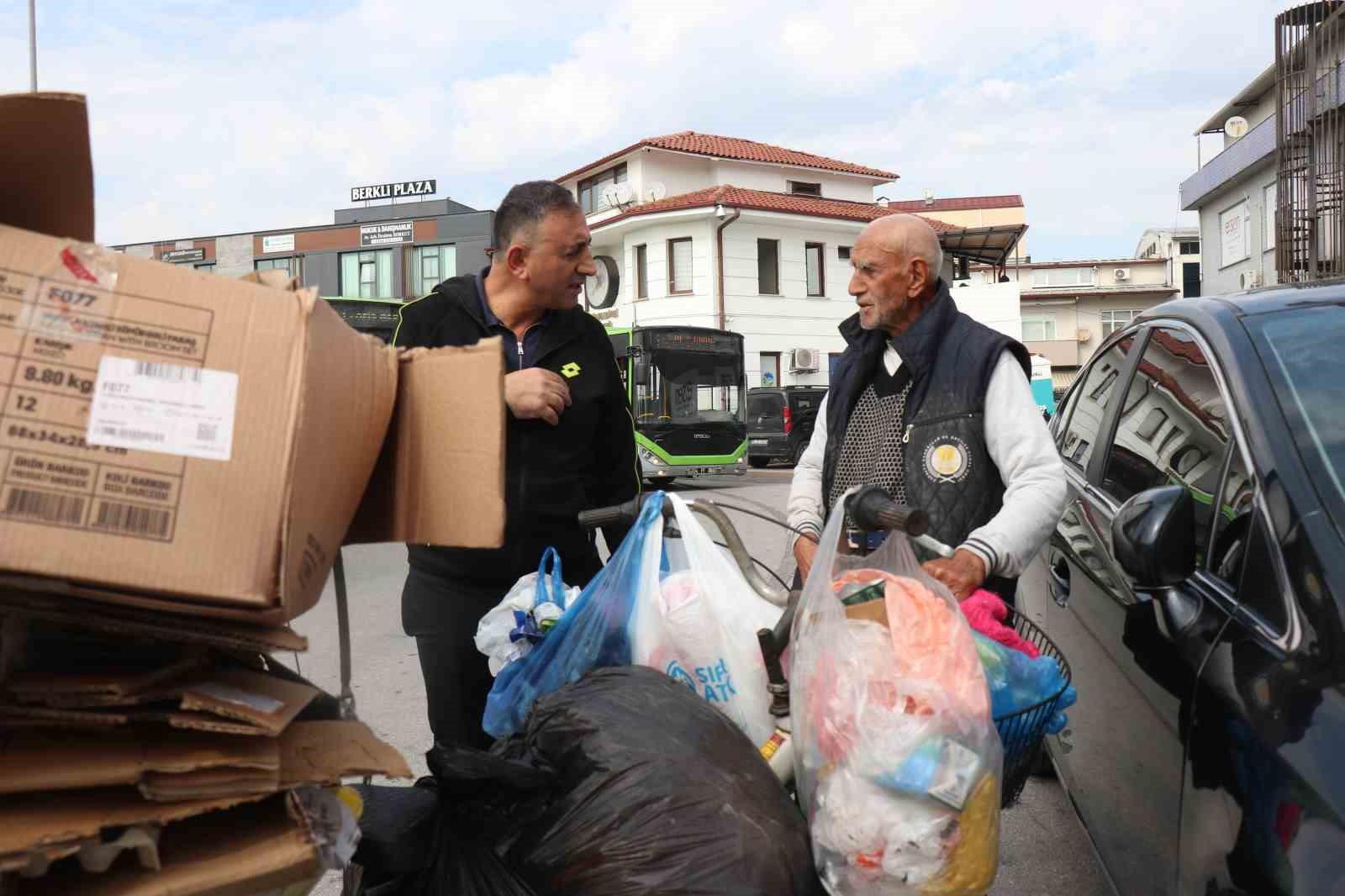 muharrem-incenin-paylastigi-yoksulluk-goruntusunun-perde-arkasi-bambaska-cikti