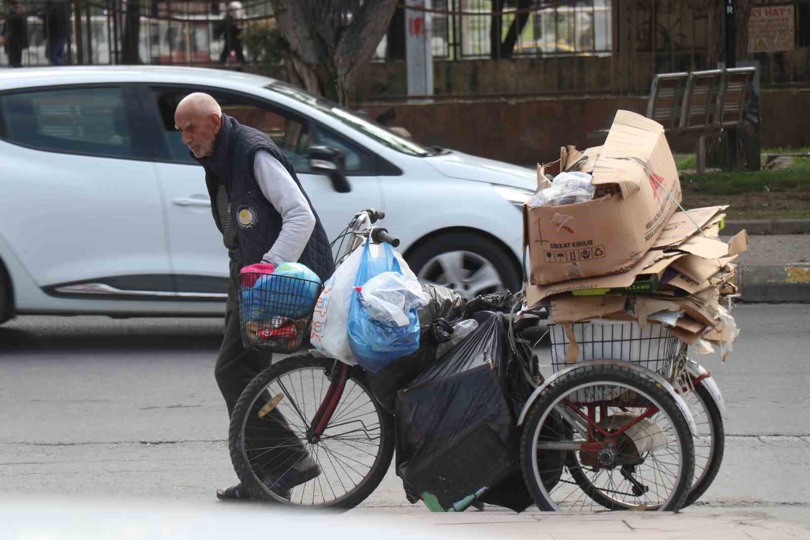 muharrem-incenin-paylastigi-yoksulluk-goruntusunun-perde-arkasi-bambaska-cikti