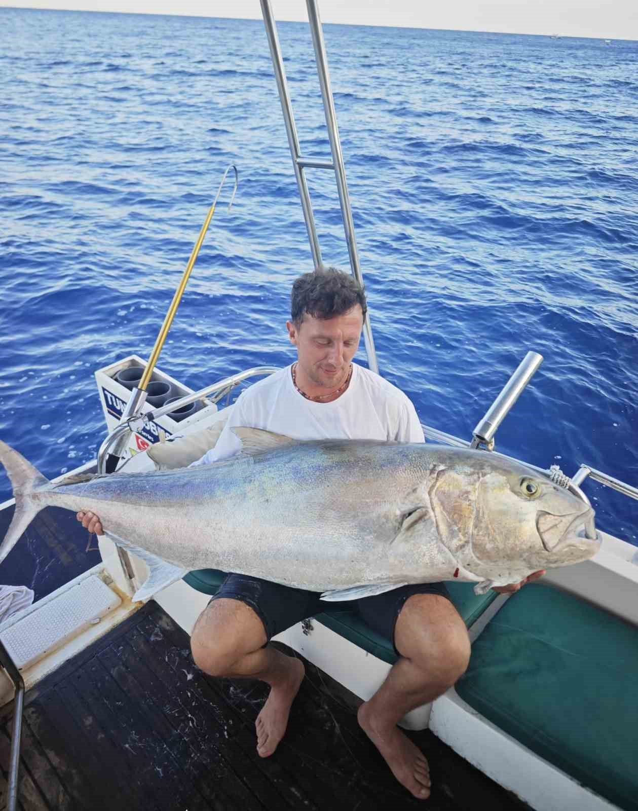 olta-ile-60-kiloluk-balik-yakaladilar-gelirini-kimsesiz-cocuklara-bagisladilar