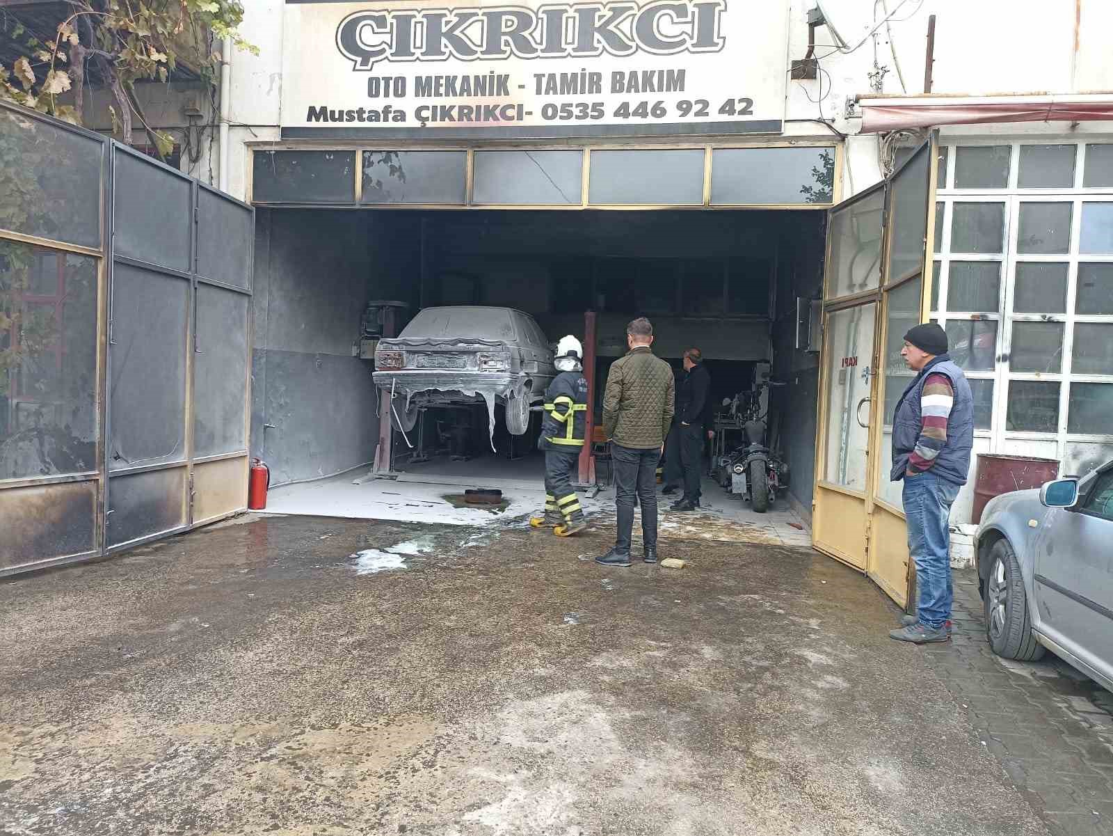 oto-tamirhanesinde-dehset-anlari-yanmaktan-boyle-kurtuldular