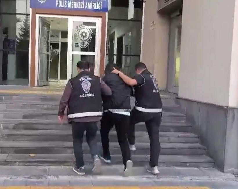 patlican-kozlerken-ormani-yakan-sahis-yakalandi-1-gozalti