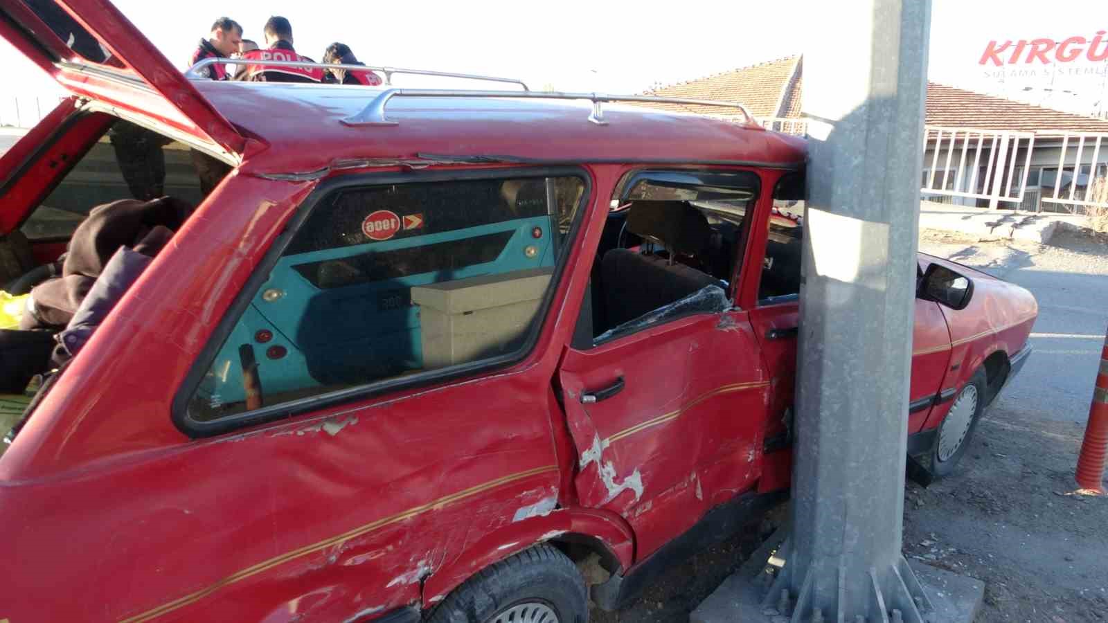 polisin-dur-ihtarina-uymadi-kacarken-kaza-yapti-aracta-uyusturucu-ele-gecirildi