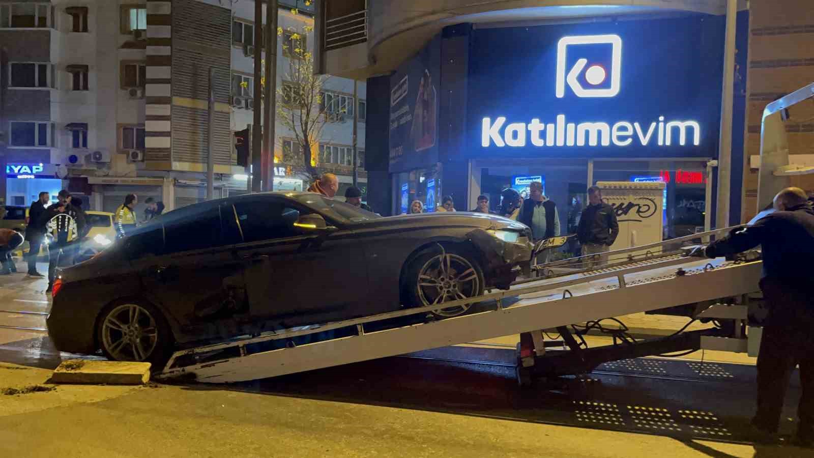 polisin-dur-ihtarina-uymayan-aractan-uyusturucu-cikti