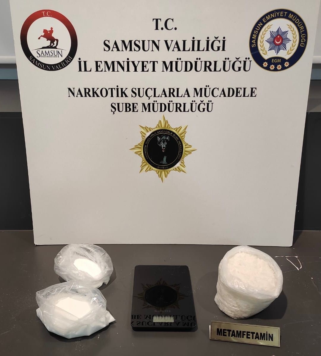 samsunda-uyusturucu-operasyonu-1-kilo-700-gram-metamfetamin-ele-gecirildi
