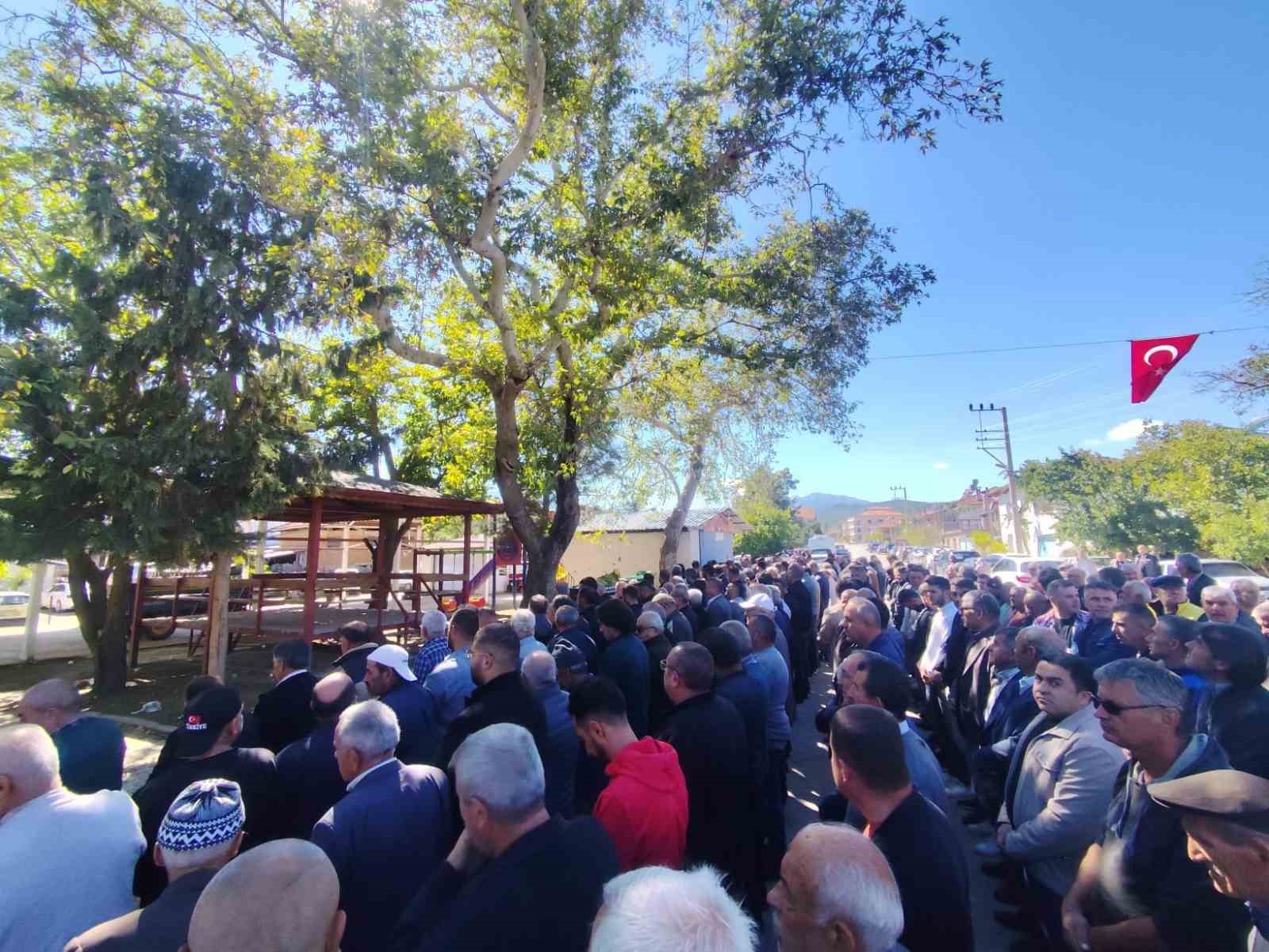 sobadan-zehirlenen-anne-ve-kizi-son-yolculuklarina-ugurlandi