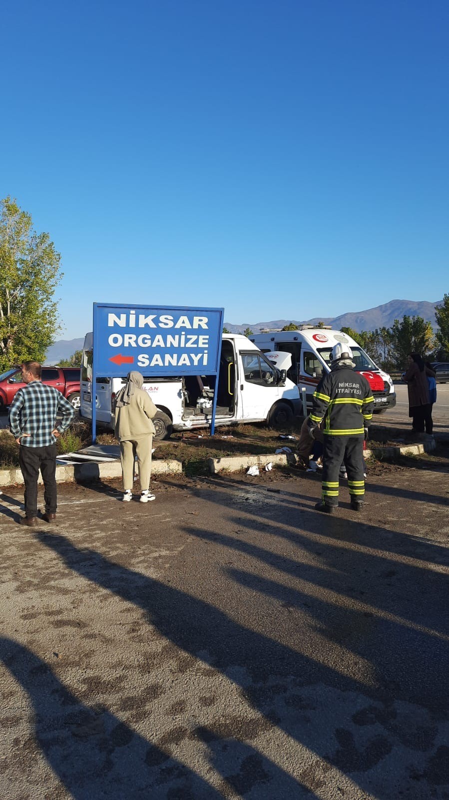 tokatta-iki-isci-servisi-carpisti-10-yarali