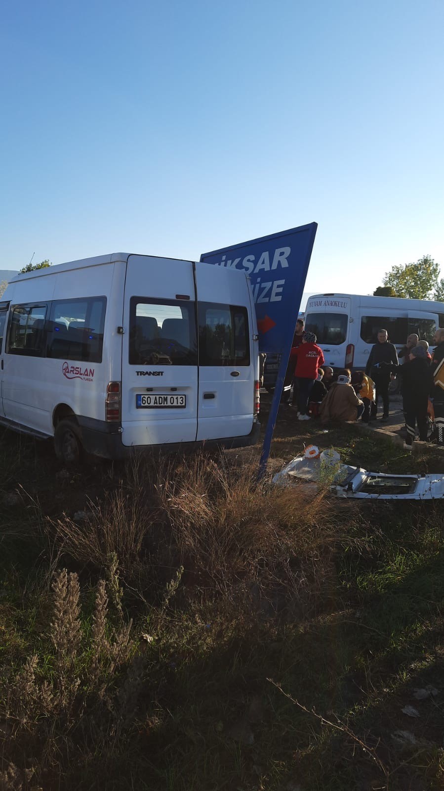 tokatta-iki-isci-servisi-carpisti-10-yarali