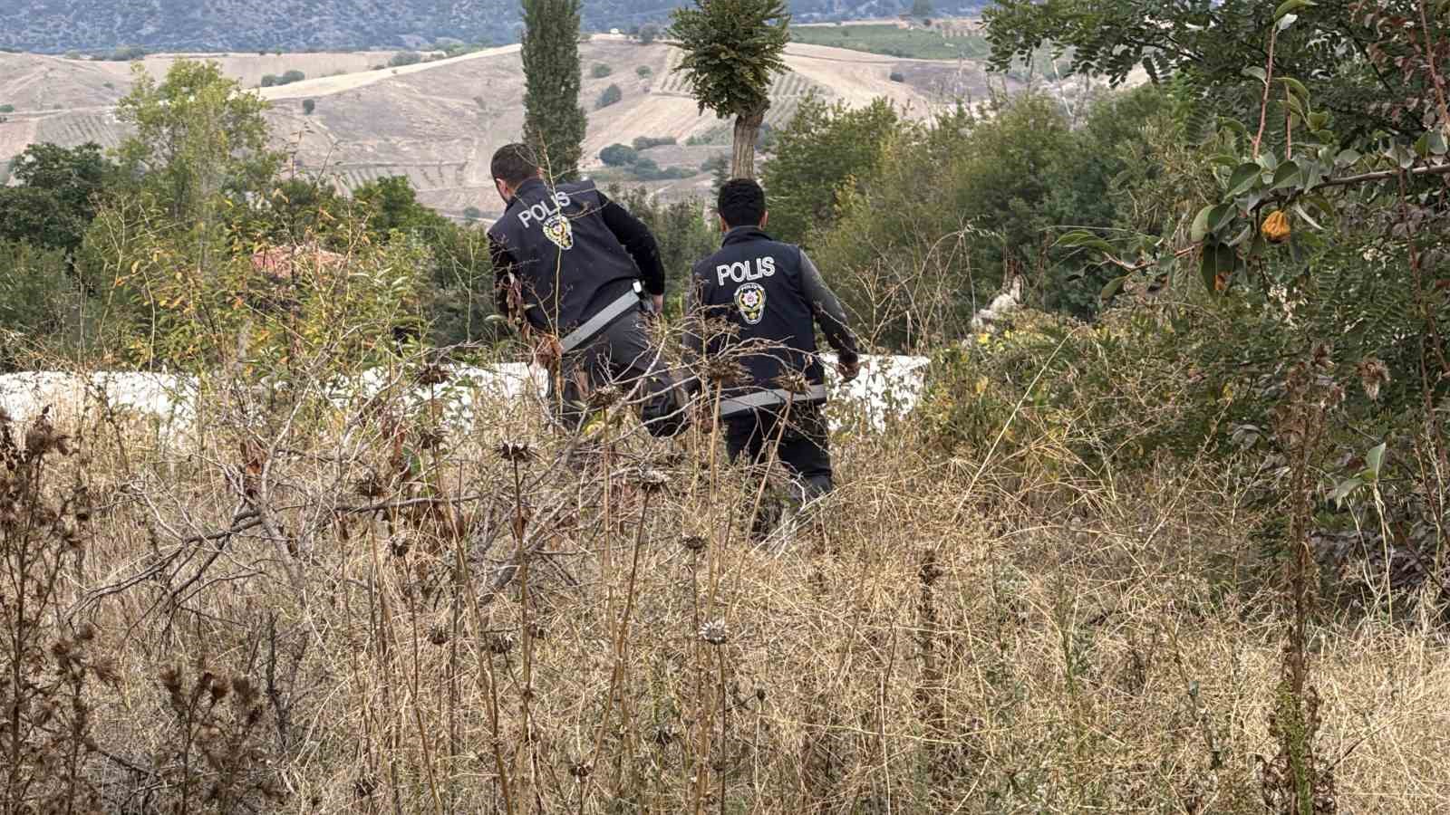 tokatta-kacak-gocmen-tasiyan-tir-soforu-ve-arkadasi-tutuklandi