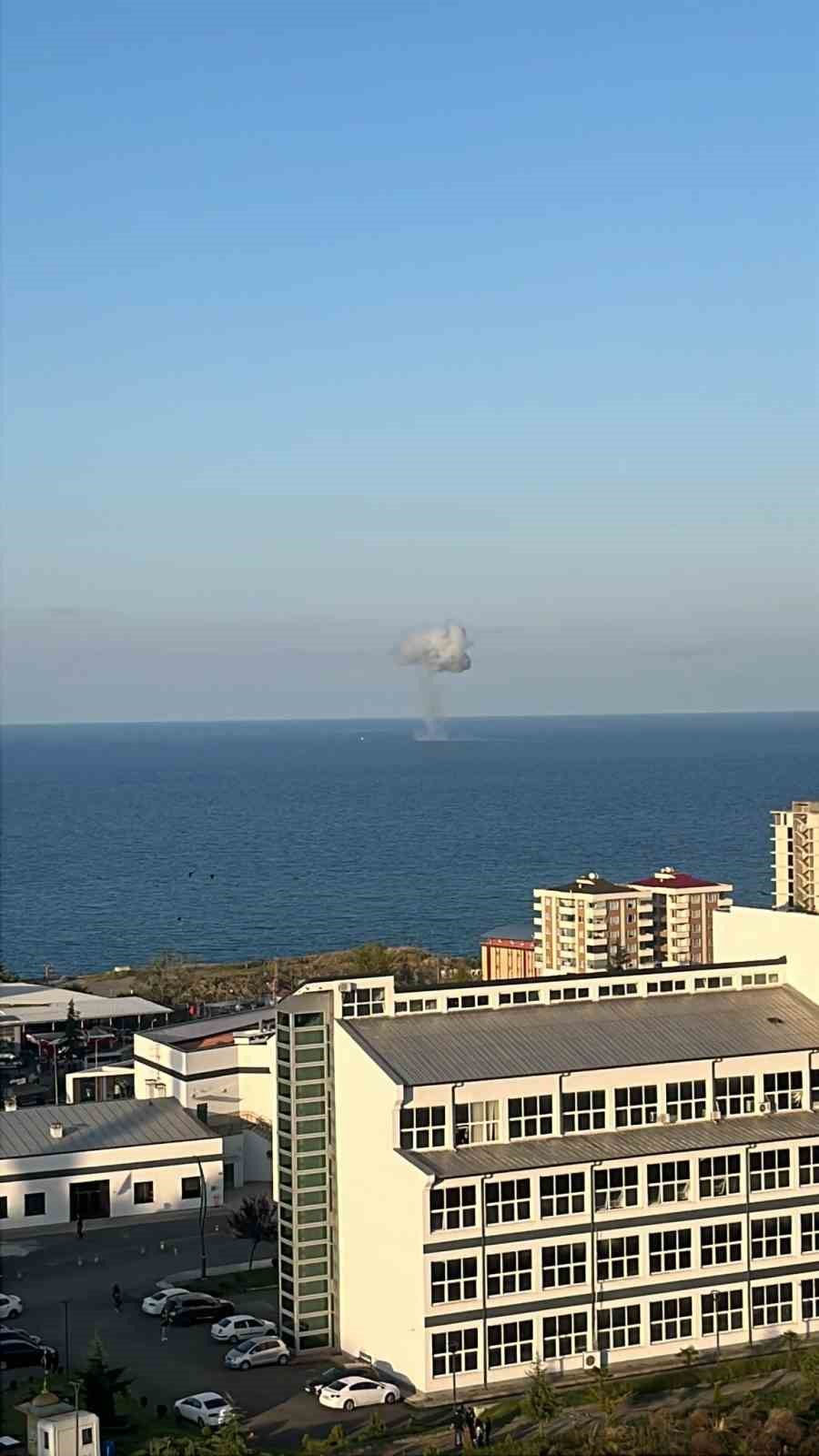 trabzon-aciklarinda-denizde-patlama