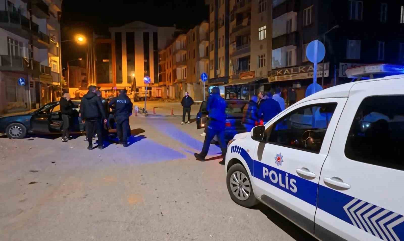 tukuruk-yuzunden-kavga-cikti-alkollu-sahsi-yakinlari-bile-sakinlestiremedi