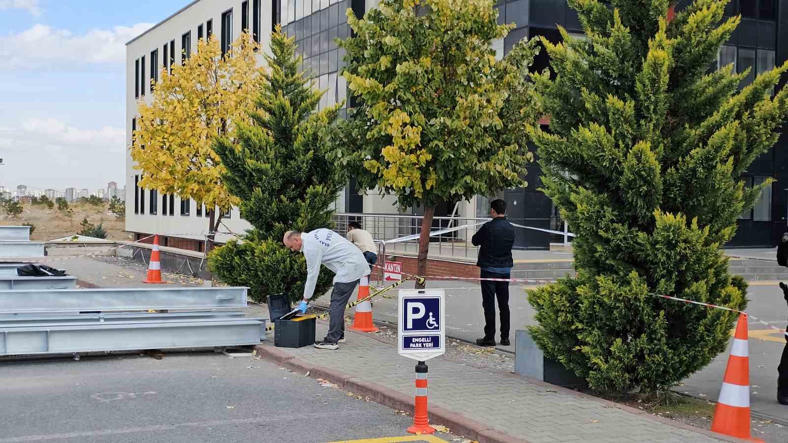 universitede-cinayet-fakulte-onunde-eski-esi-tarafindan-vurulan-kadin-hayatini-kaybetti