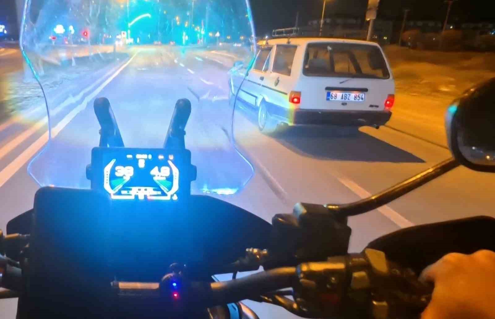 yasal-sinirin-8-kat-uzerinde-alkollu-halde-kaza-yapti-kahveye-oturup-cay-icti