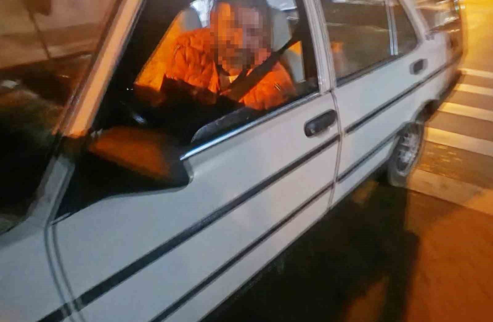 yasal-sinirin-8-kat-uzerinde-alkollu-halde-kaza-yapti-kahveye-oturup-cay-icti