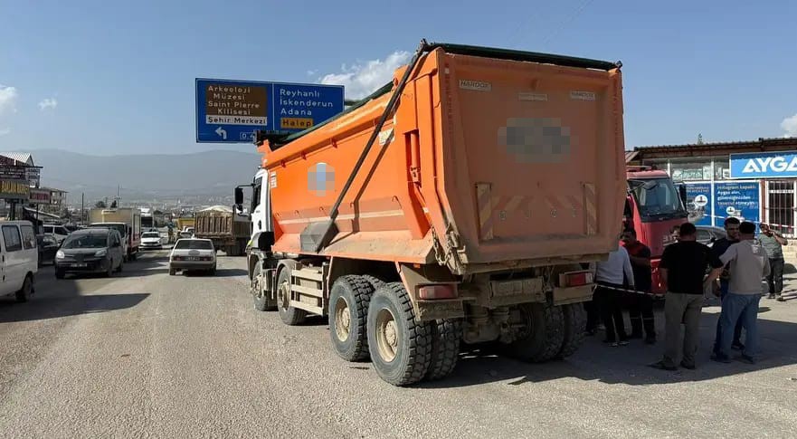 yolun-karsisina-gecerken-kamyonun-altinda-ezilen-71-yasindaki-adam-oldu