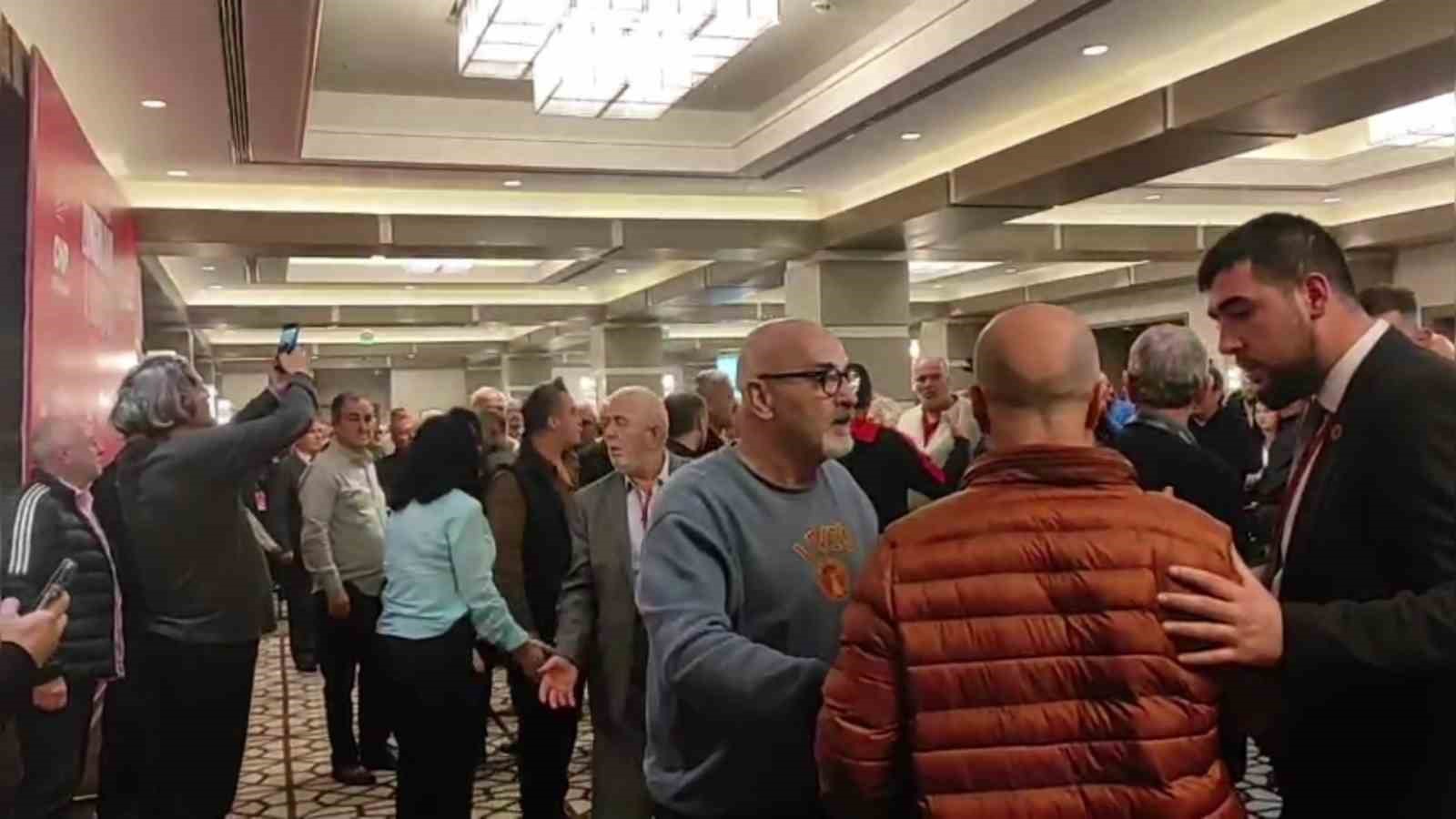 zonguldakta-chpnin-kongresinde-yumruklu-kavga