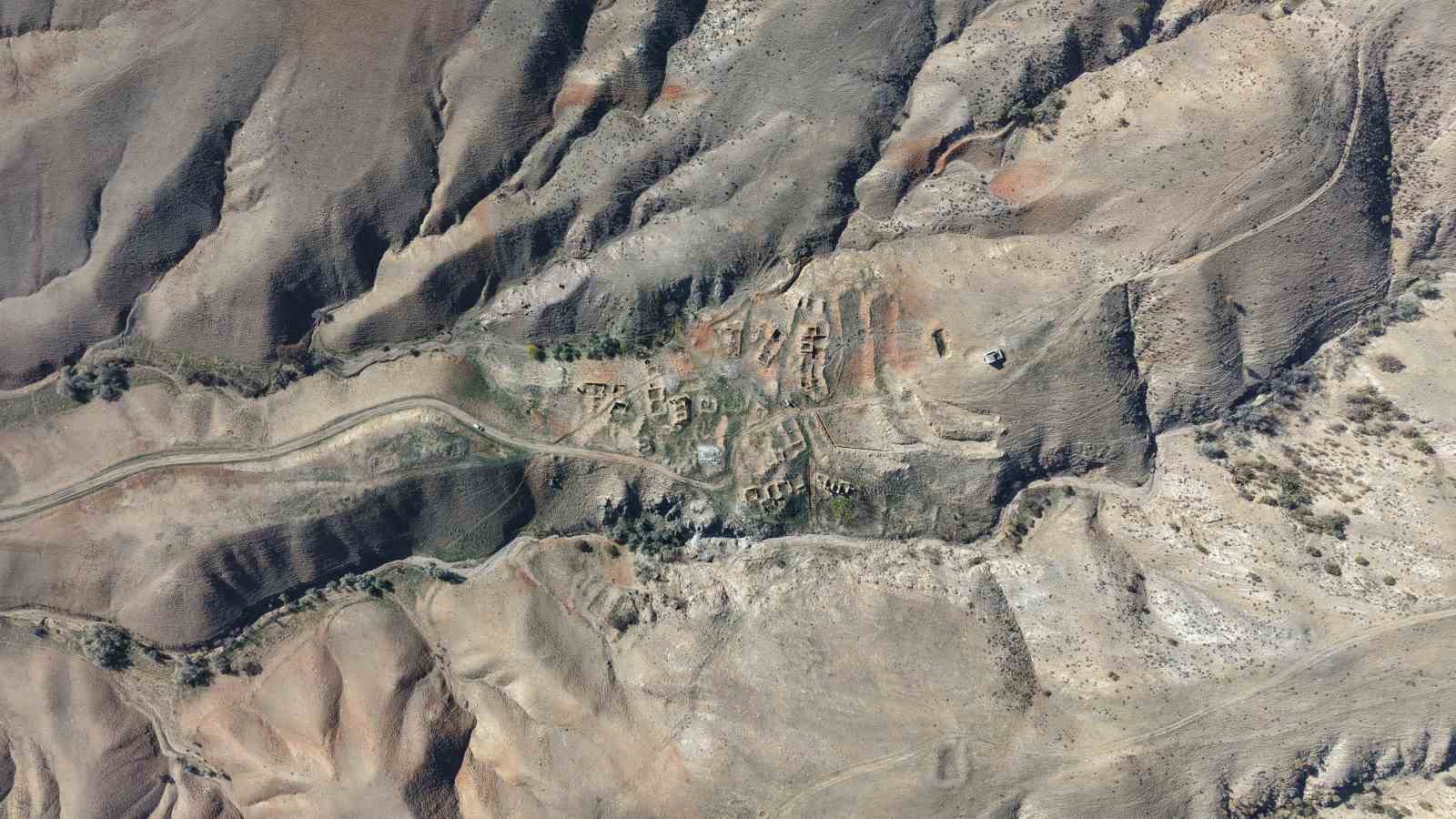 35-yil-once-terk-edildi-ismi-uydu-haritasindan-bile-silindi