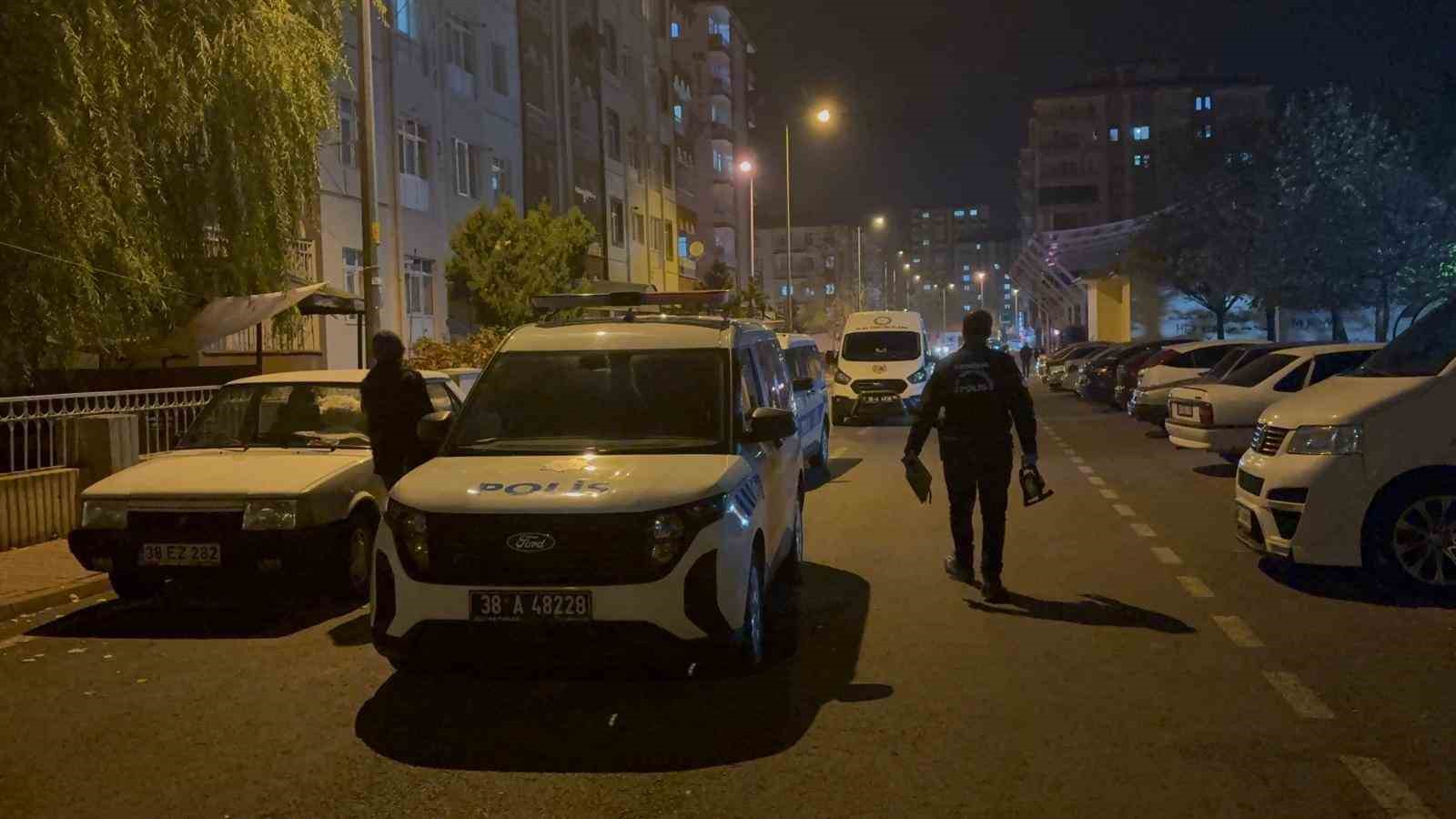 ablasinin-acisina-dayanamadi-ayni-yerden-atladi-1-agir-yarali