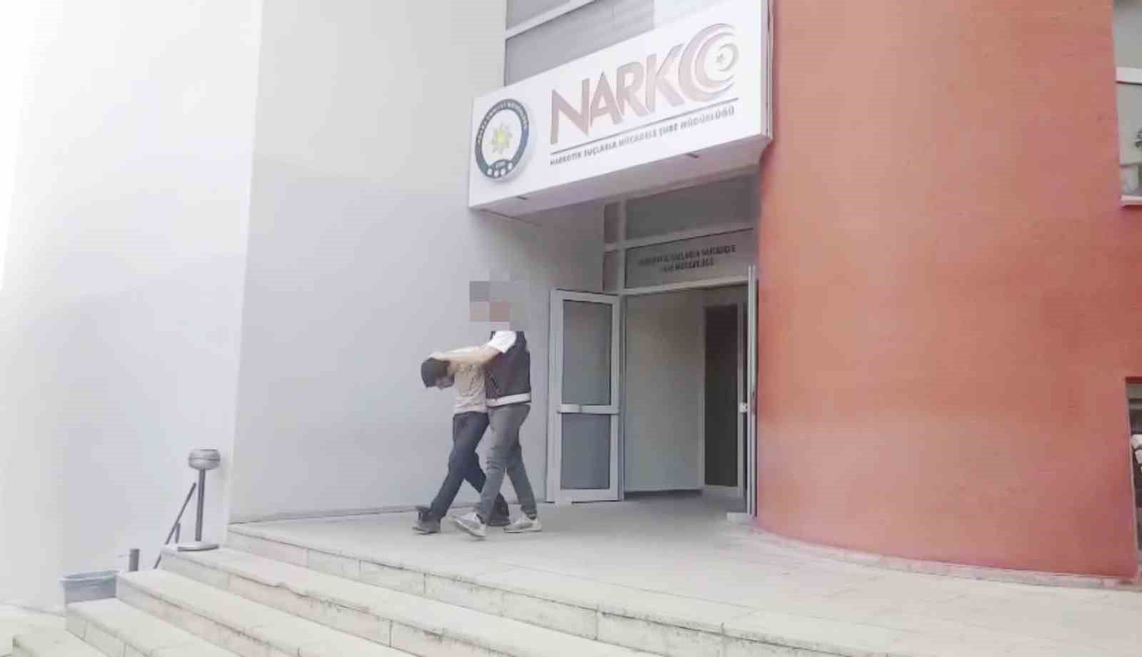 adanada-39-firari-uyusturucu-saticisi-yakalandi