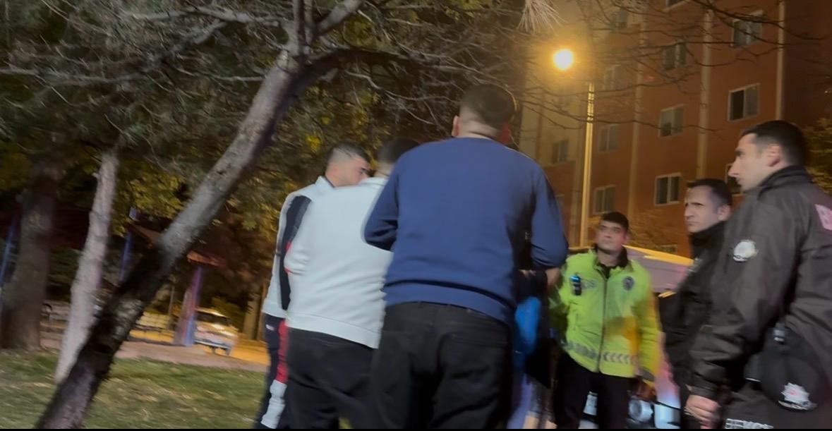 alkollu-yakalanmamak-icin-sofor-oldugunu-inkar-eden-sahis-ekiplere-zorluk-cikardi