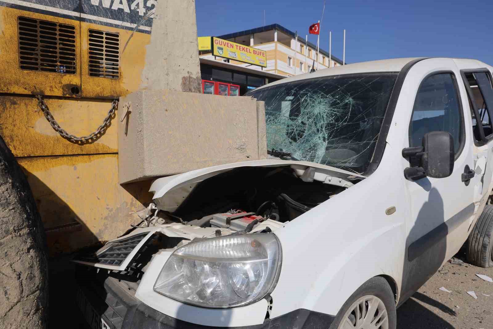 aracin-sagindan-gecmeyince-calisinca-ortaligi-savas-alanina-cevirdi