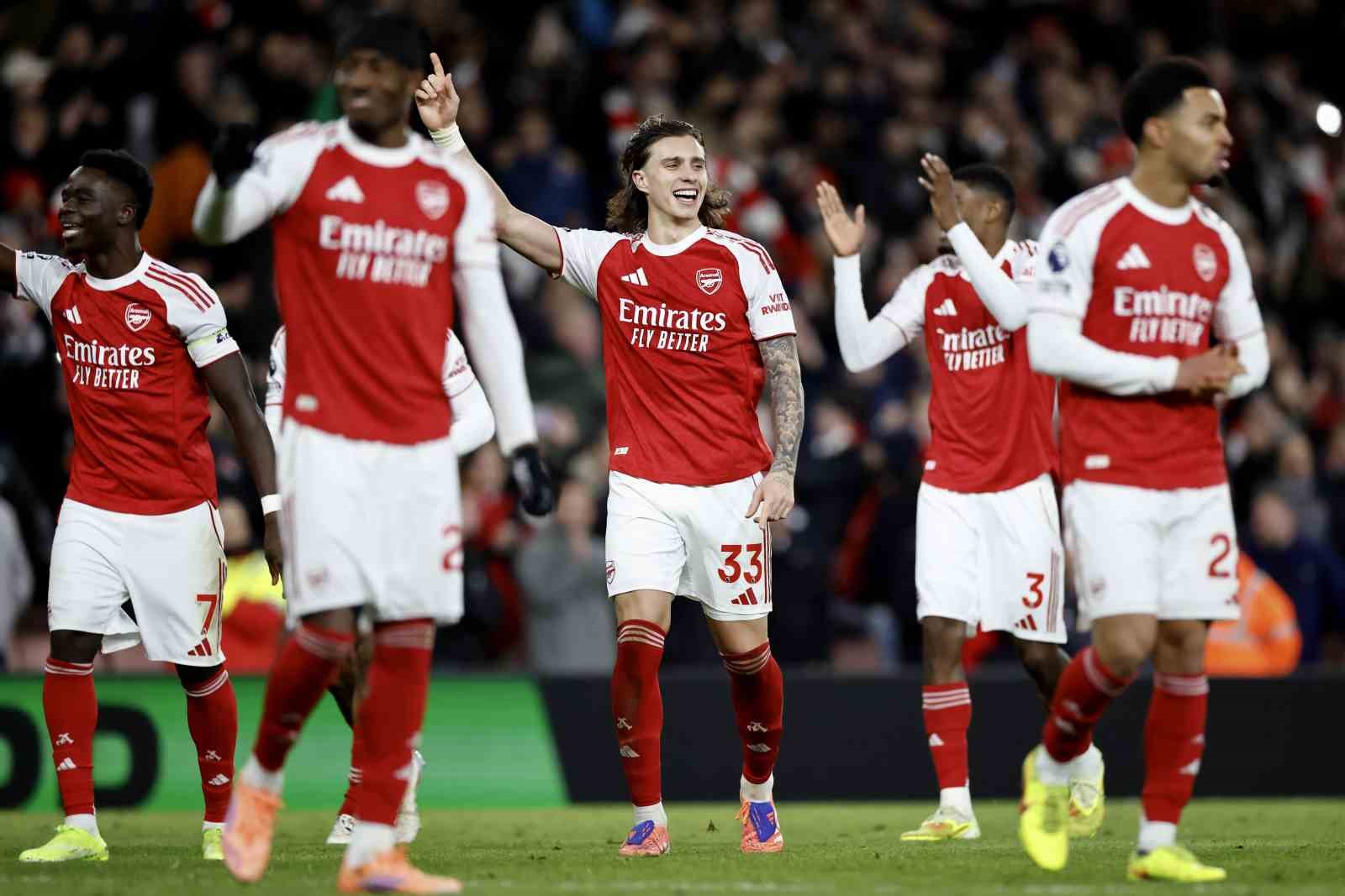 arsenal-derbide-tottenhami-4-1-ile-gecti