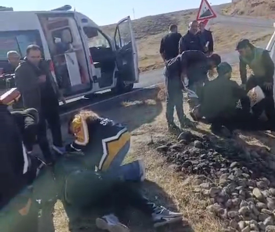 baskalede-trafik-kazasi-4-yarali