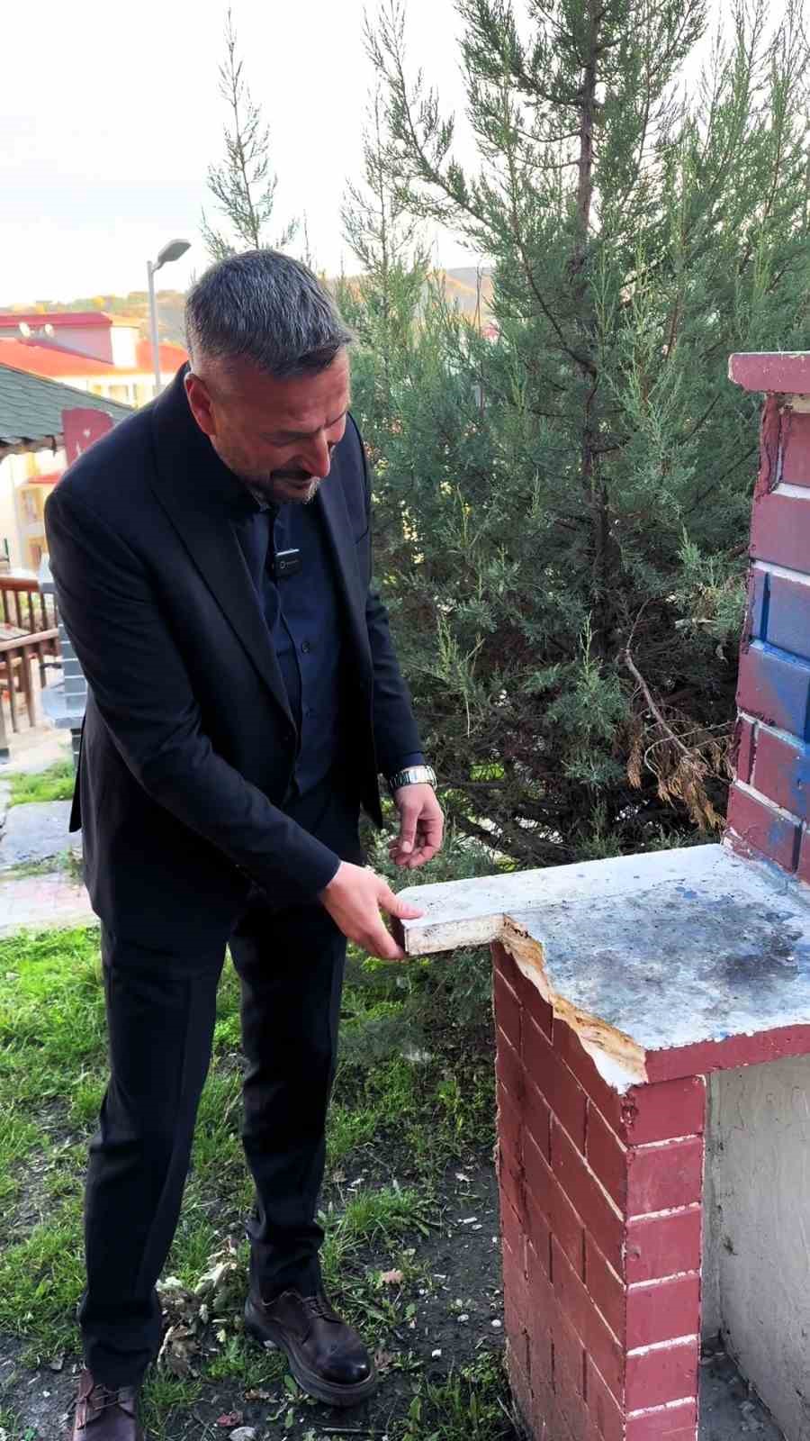 belediye-baskani-parka-zarar-verenlere-tepki-gosterdi