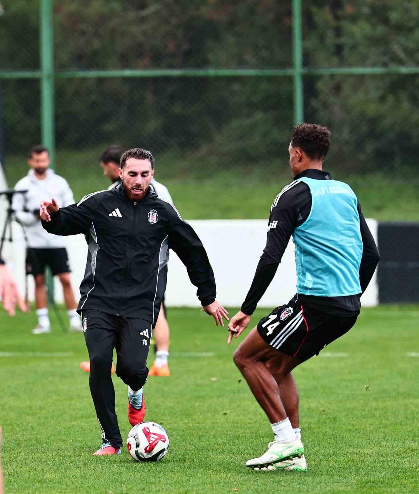 besiktas-fatih-karagumruk-maci-hazirliklarina-basladi