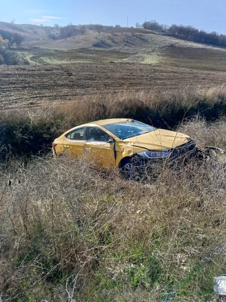 boluda-ticari-taksi-tarlaya-uctu