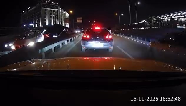 bursada-zincirleme-kaza-kameraya-yansidi