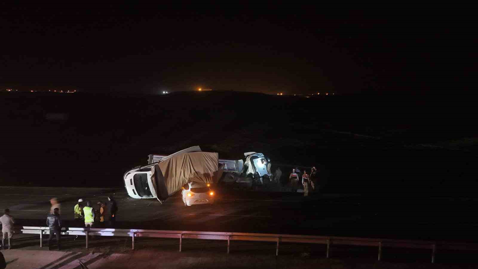 diyarbakirda-24-saatte-katliam-gibi-iki-kaza-8-olu-14-yarali