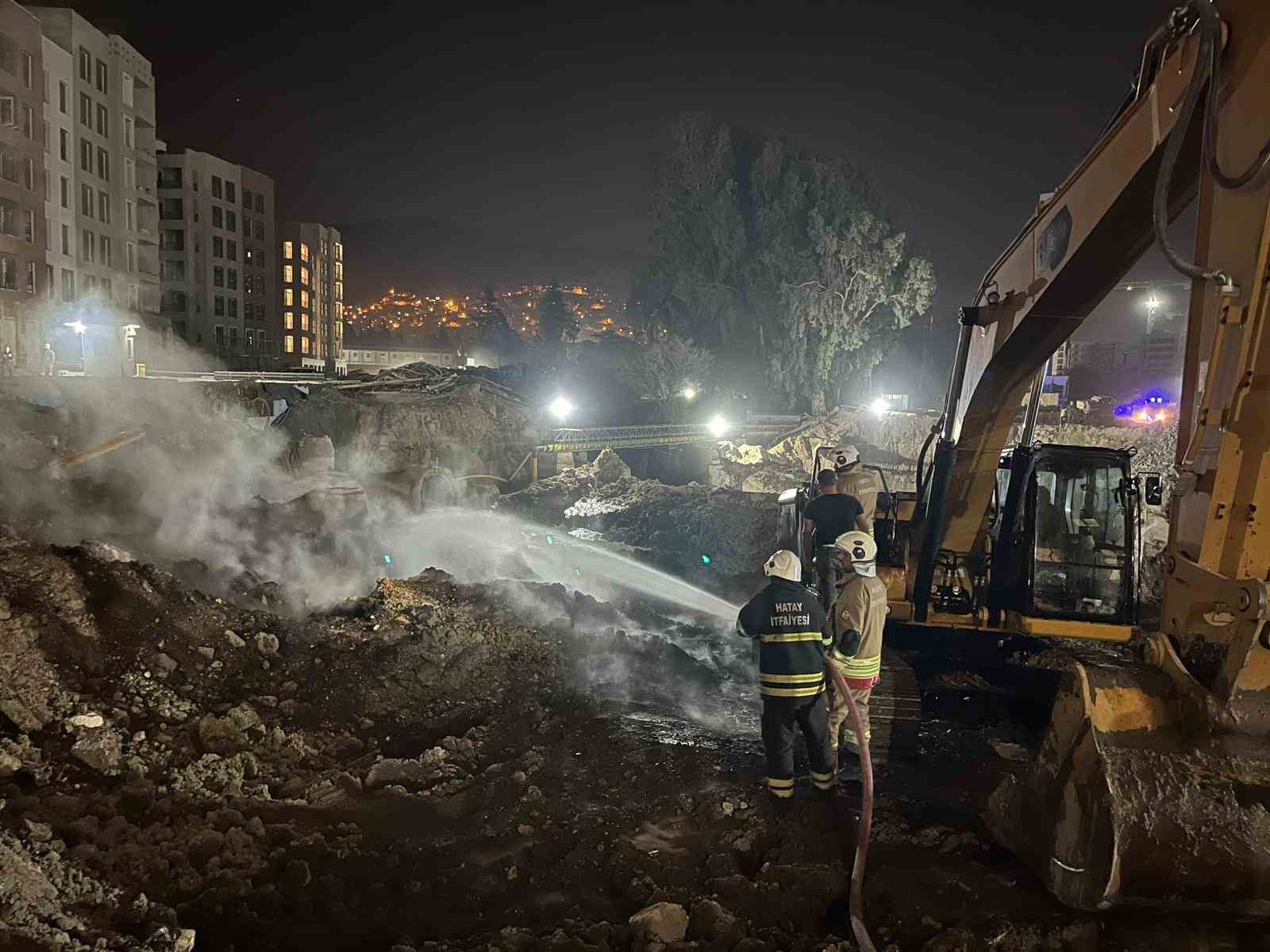 dogal-gaz-patlamasiyla-cikan-yanginda-2-isci-yaralandi