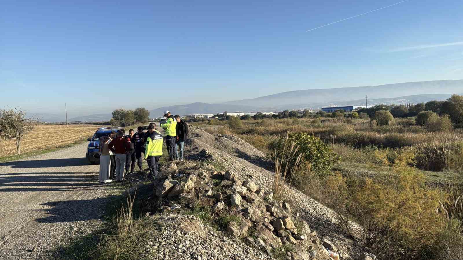 ehliyetsiz-surucu-aracla-golete-dustu